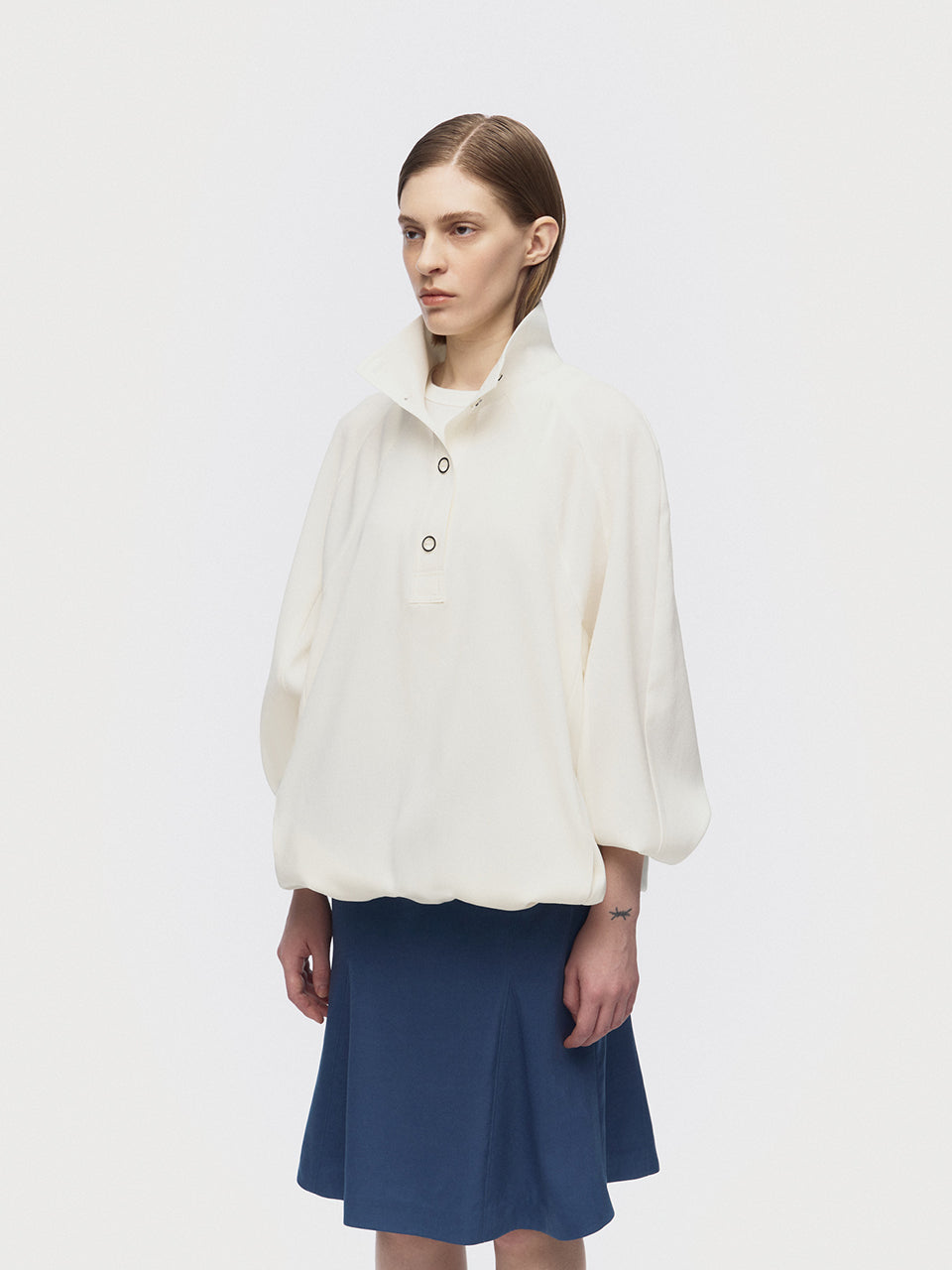 [ARIK.] [24SS] HELVETIOS oversized anorak Ivory