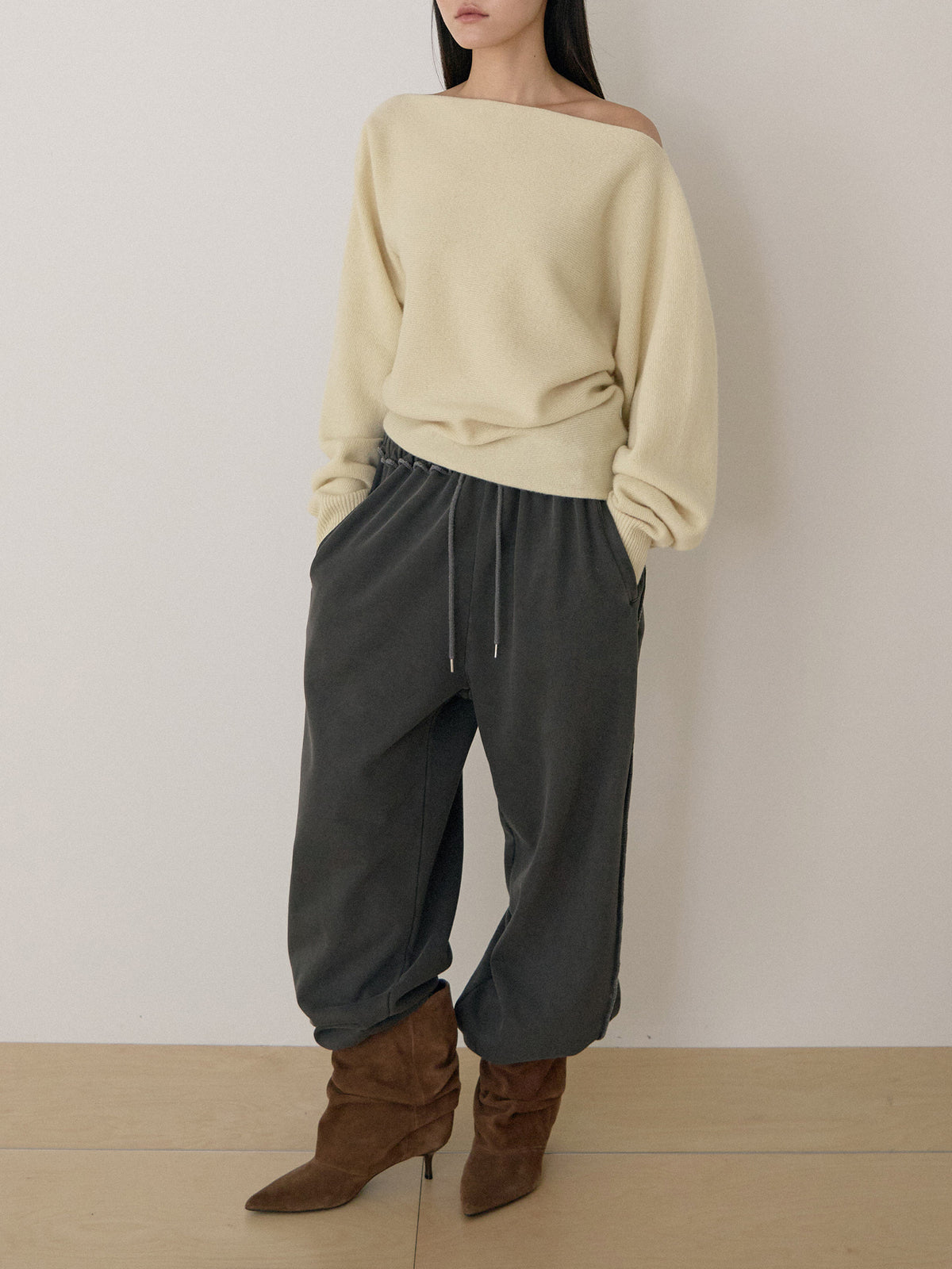 Flow Boat Neck Pullover - Pale Yellow 2