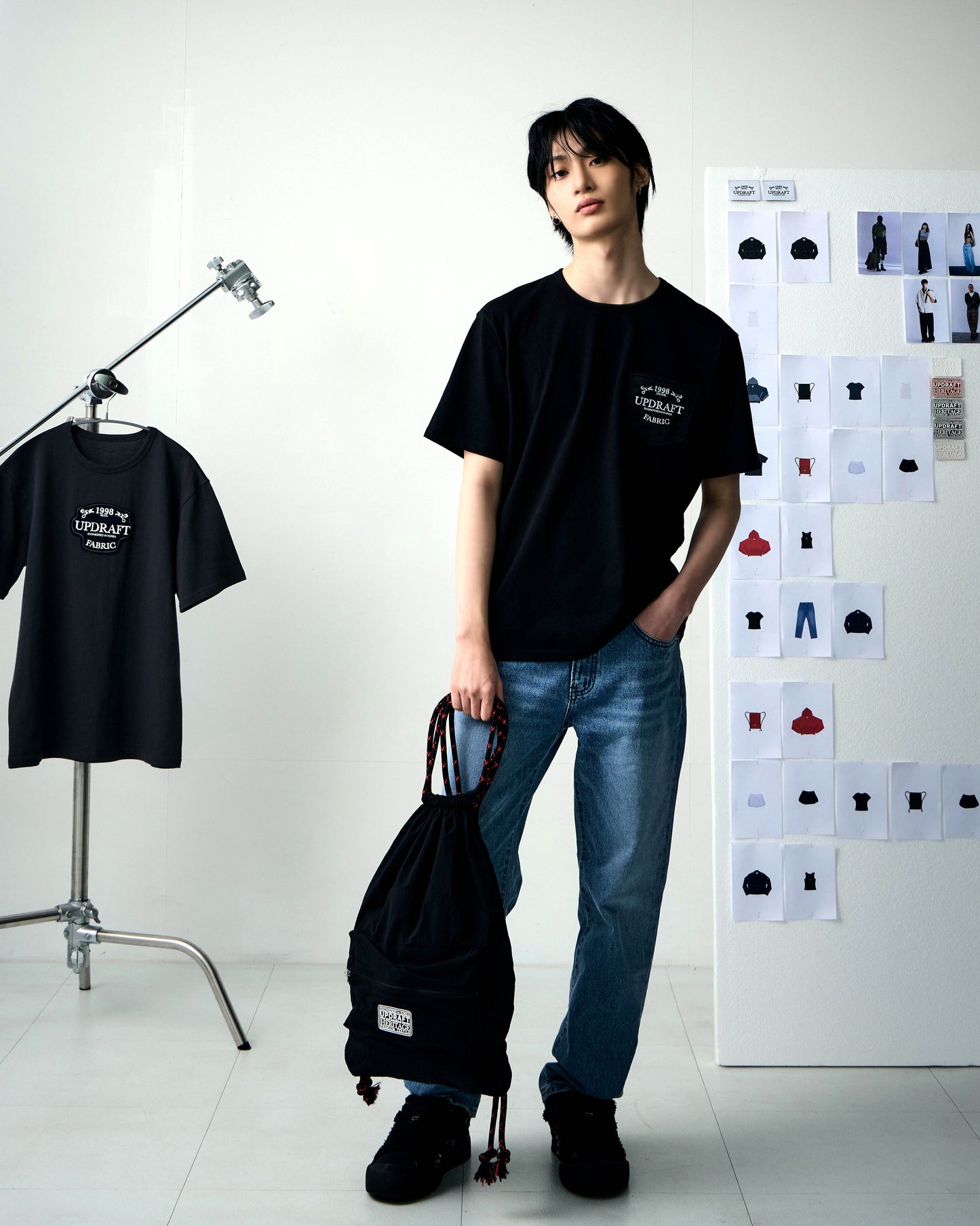 LOGO PATCH NYLON BAG -BLACK