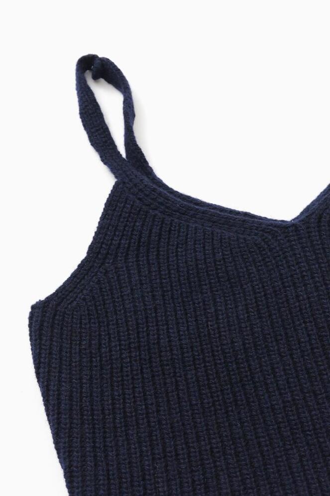 [MORE THAN YESTERDAY]Strap Wool Knit Top