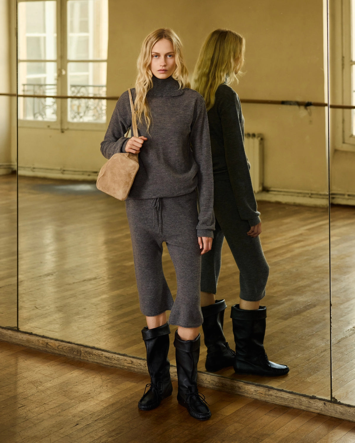 Open-neck Knit