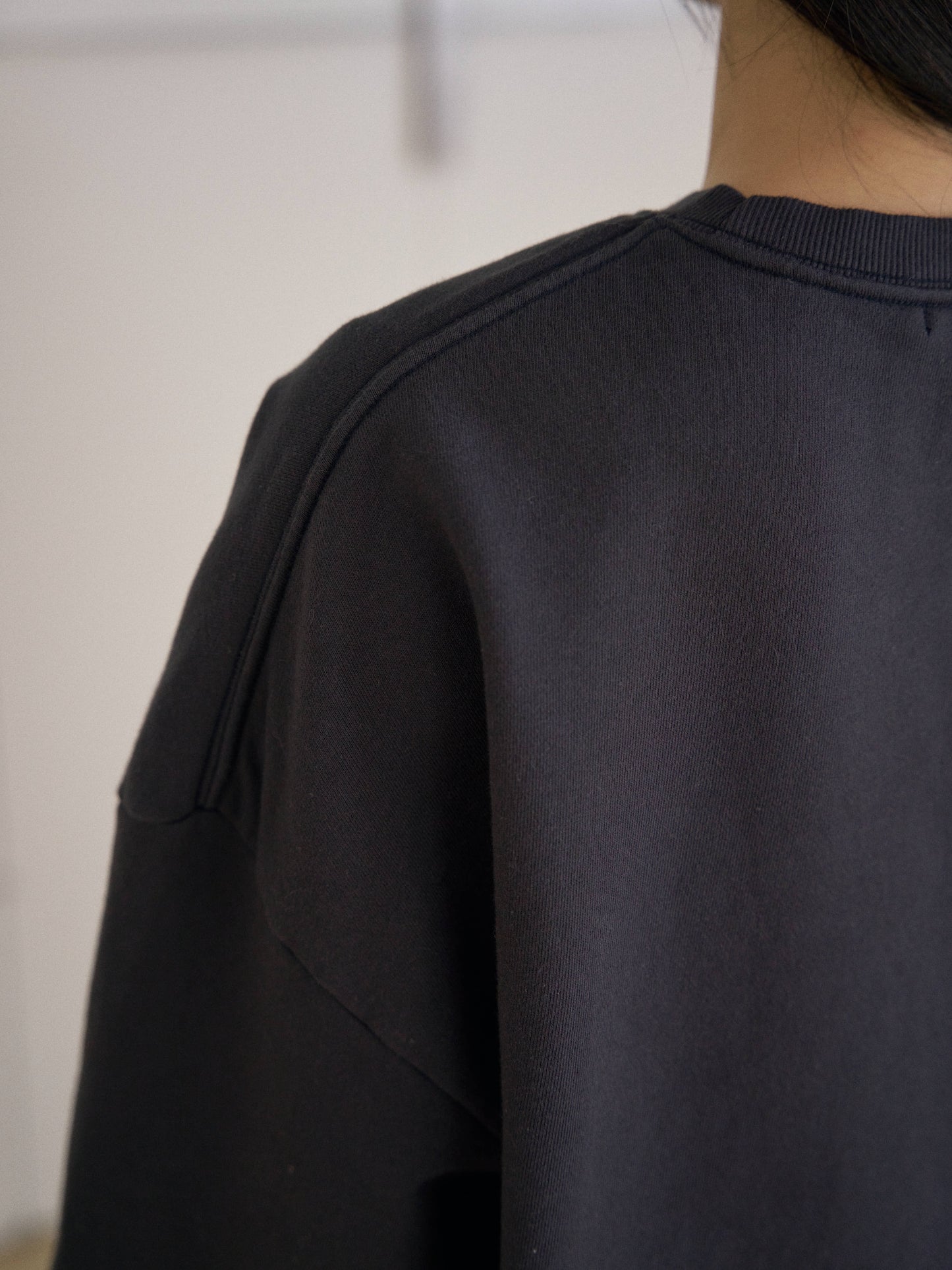 Crack Lettering Sweatshirt - Charcoal