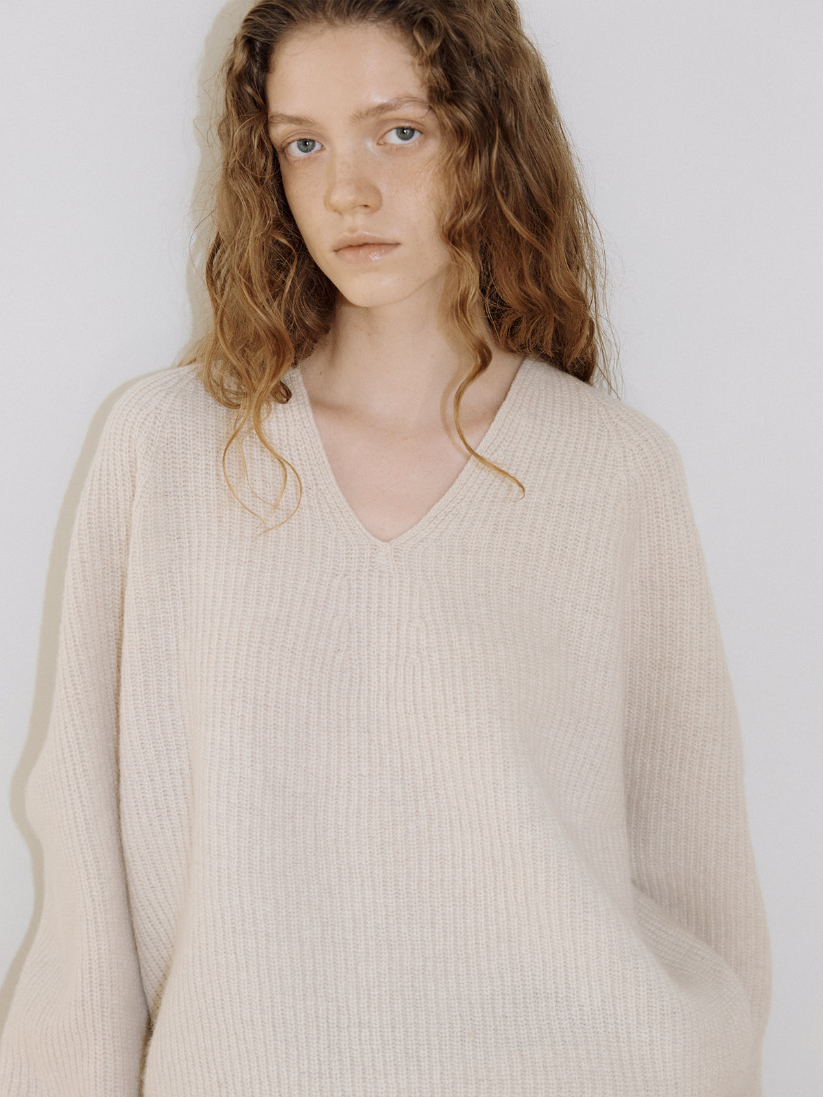 Wool V-neck Raglan Pullover - Oatmeal 2