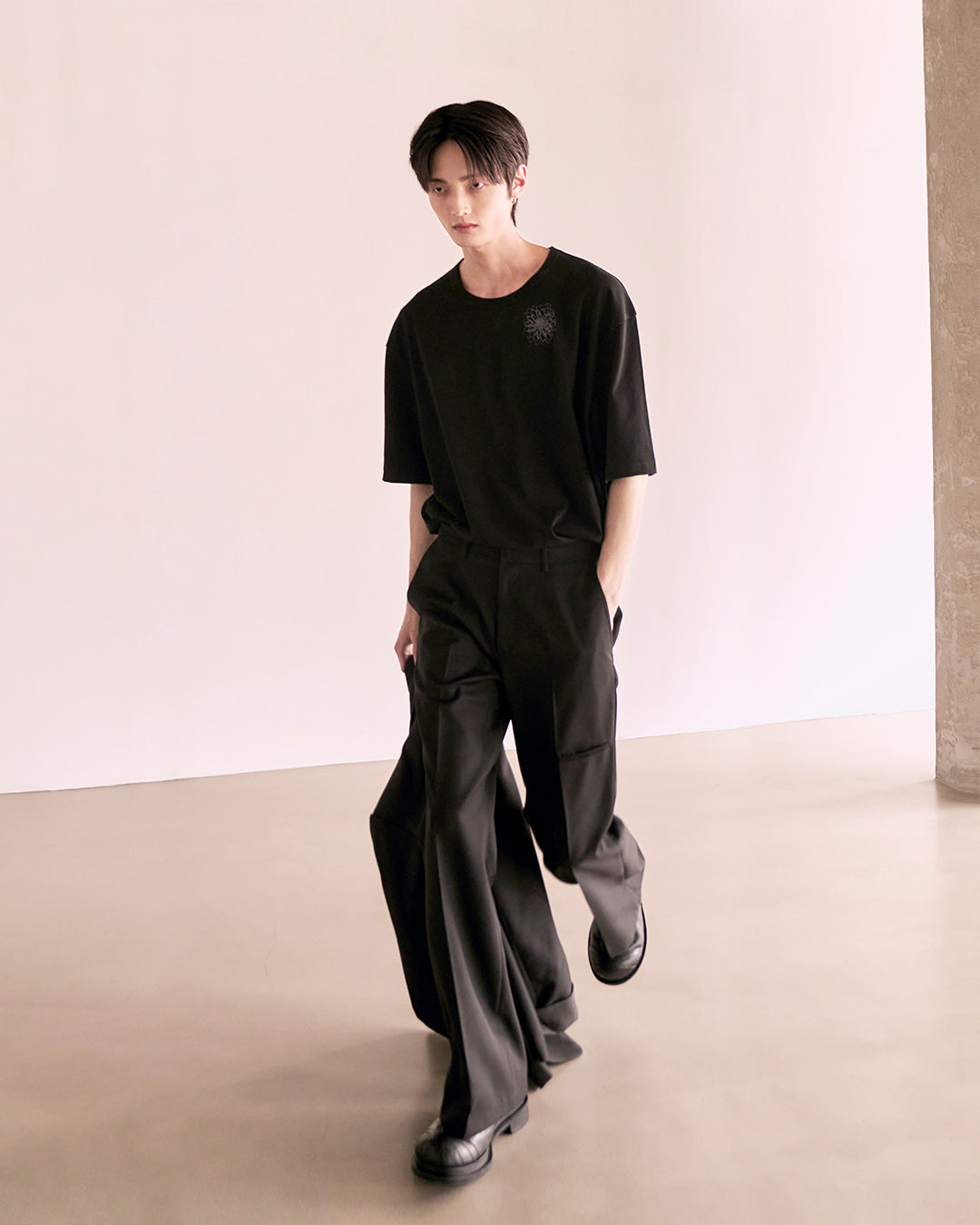 Flower Graphic T-Shirts (Recycle Fabric)_White