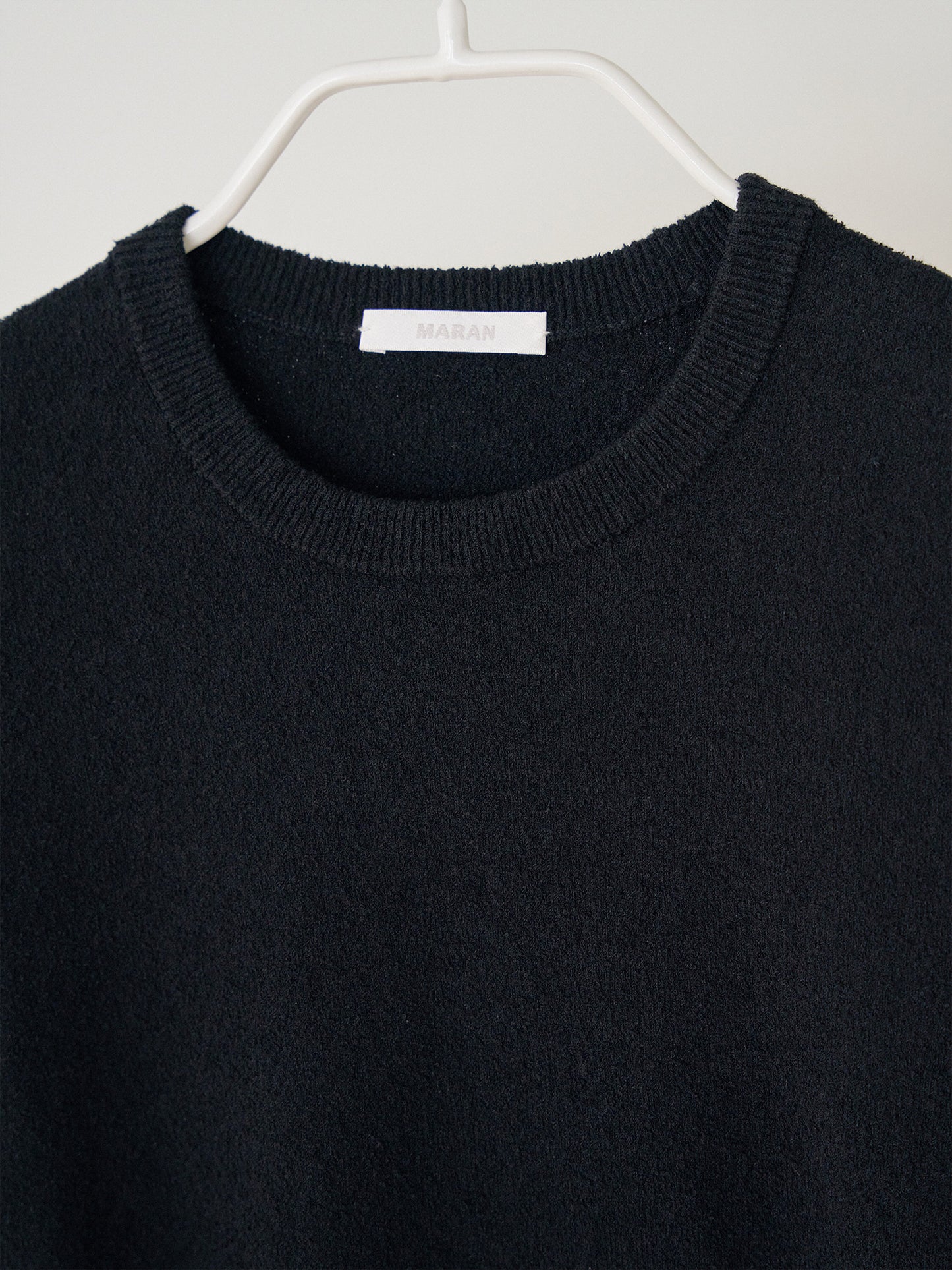 Boucle Round Half Sleeve - Black