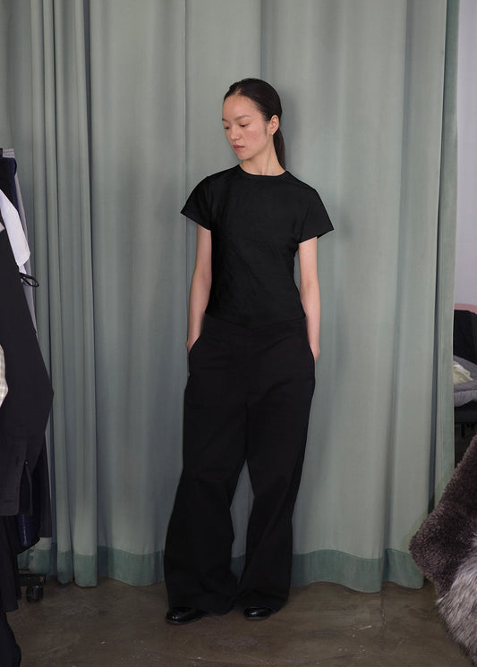 V - CUT T -BLACK