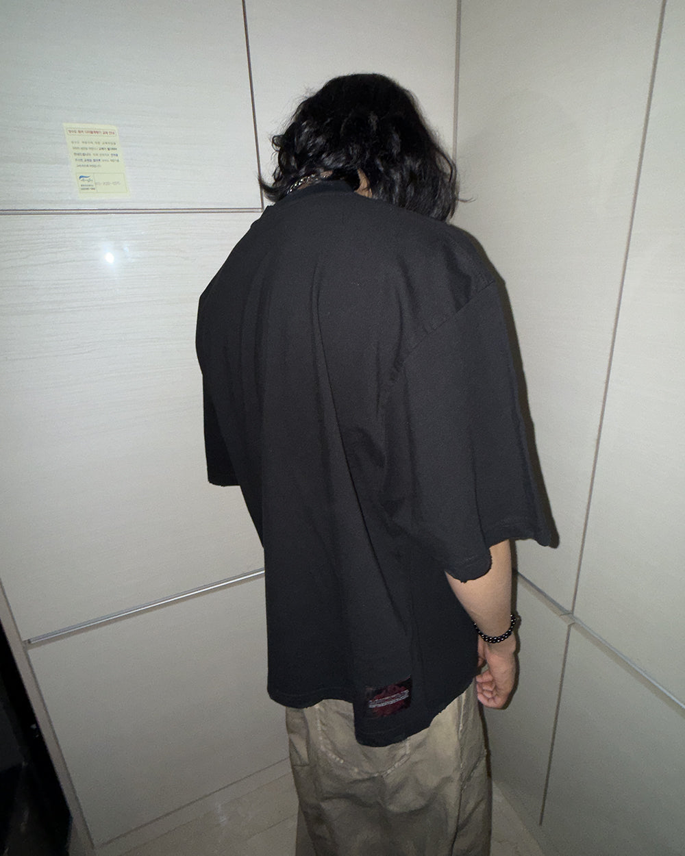 Scarred cross tee BK