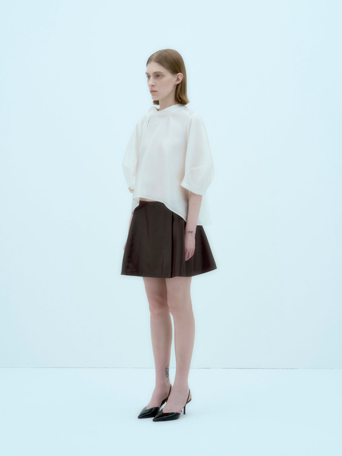 [ARIK.] [25SS] ALKES Panel flare skirt Umber Brown