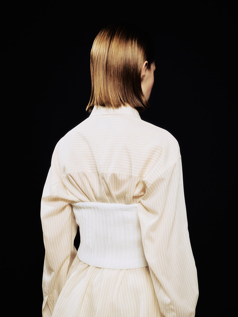 [ARIK.] [24SS] MATAR pleats tube top White