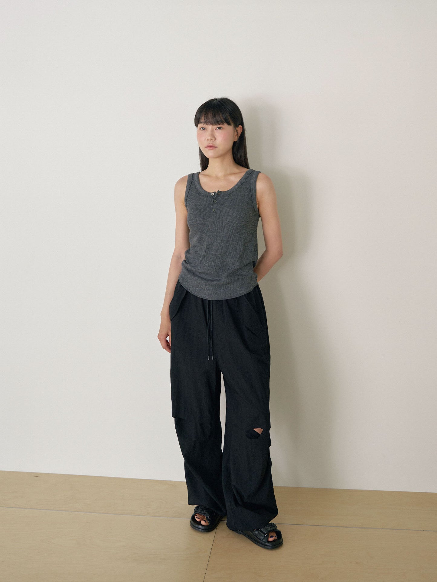 Waffle Button Sleeveless - Charcoal