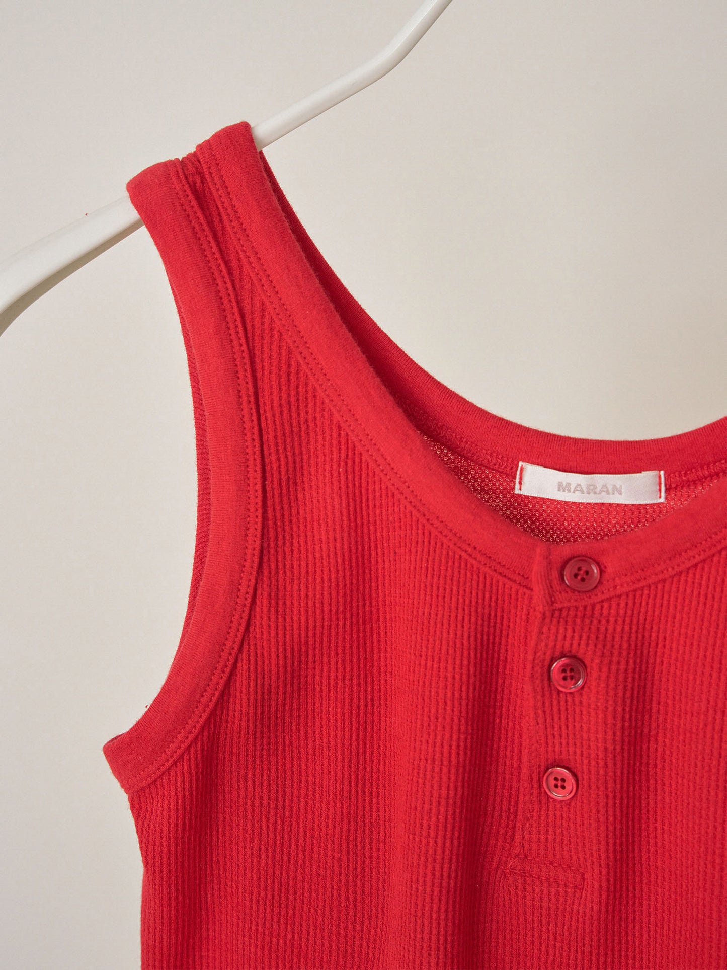 Waffle Button Sleeveless - Red