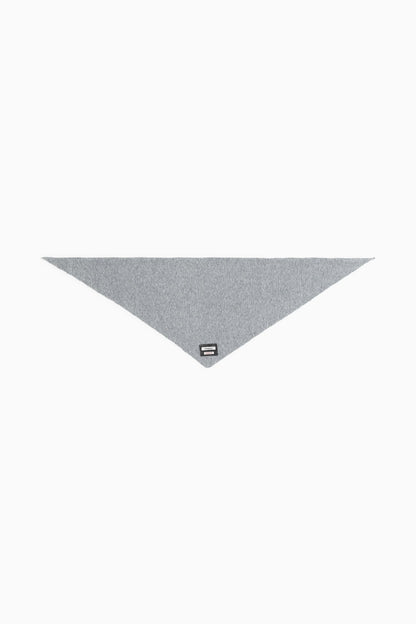 SIGNATURE LABEL KNIT SCARF, GRAY