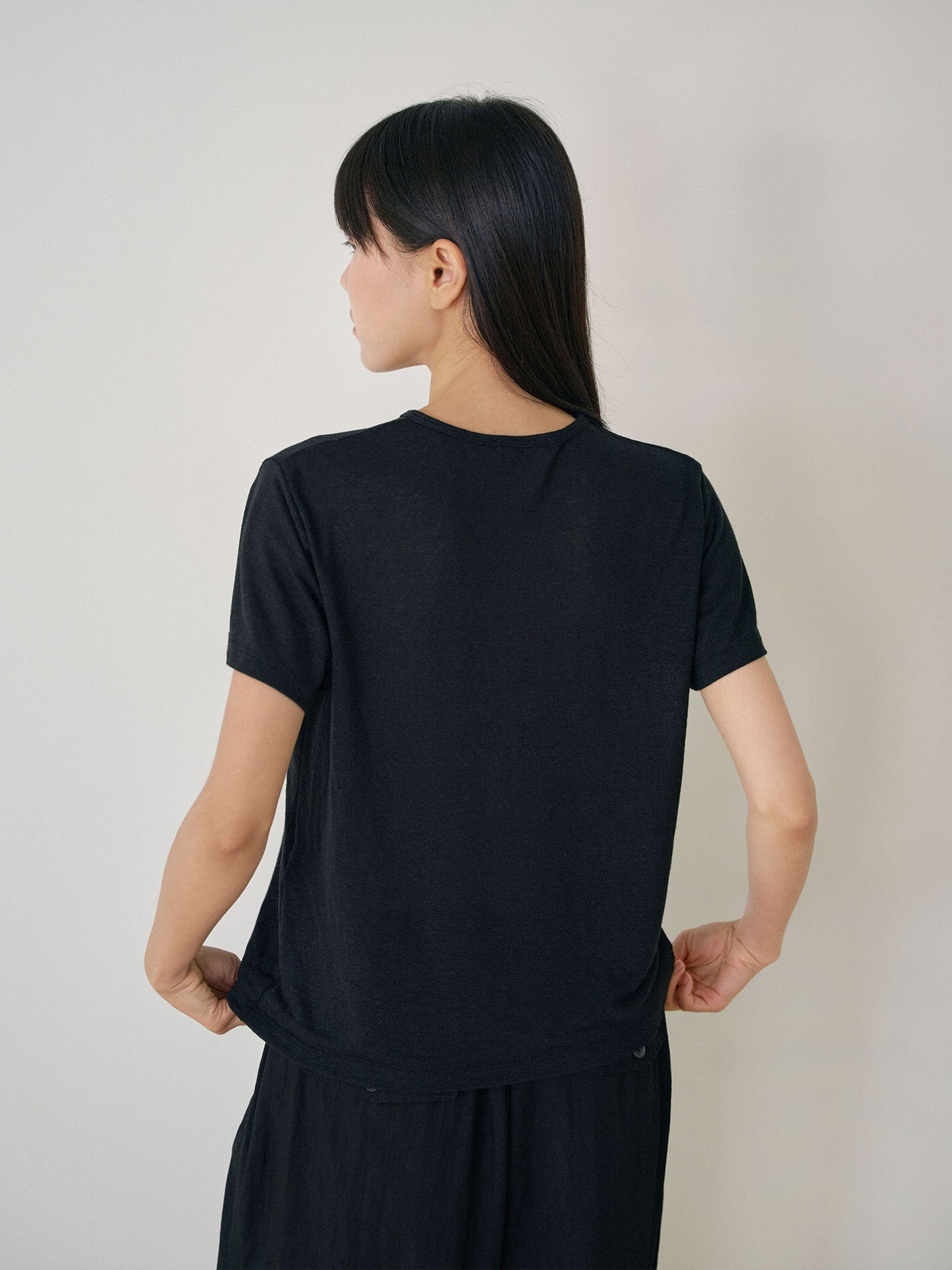 Linen Basic Short Sleeve - Black