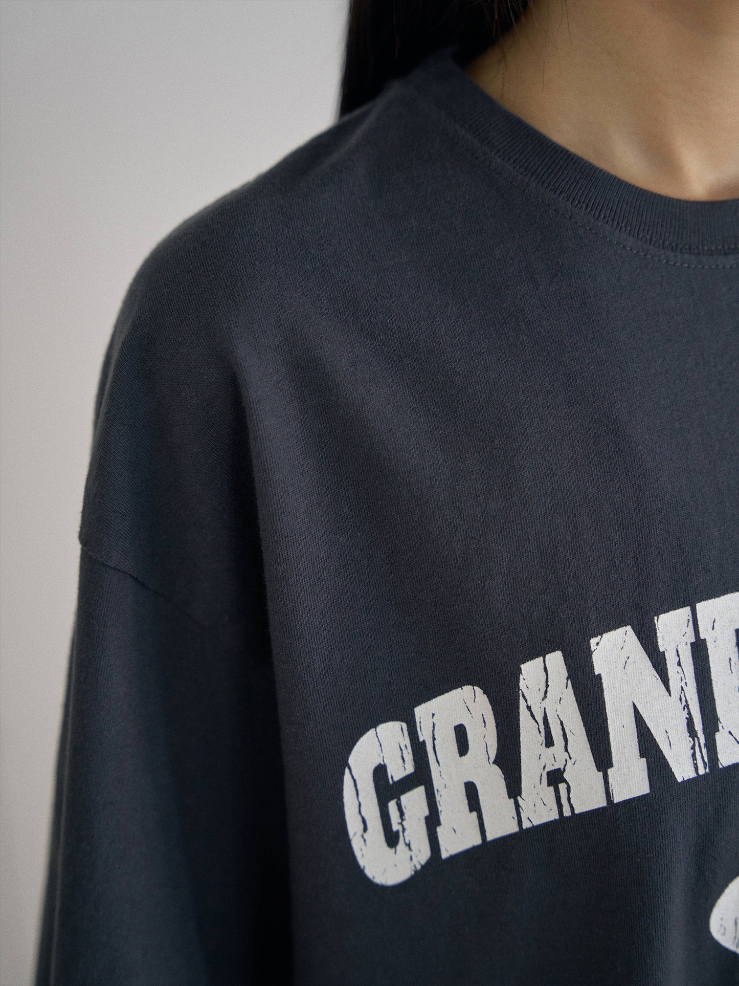 Crack Lettering Short Sleeve - Charcoal
