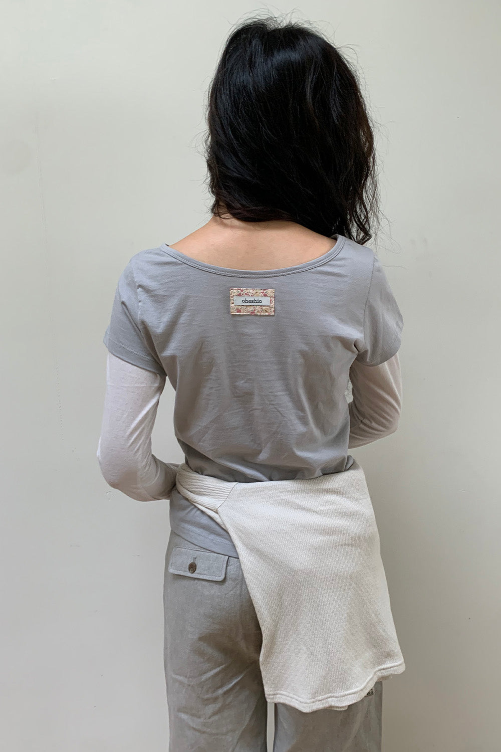 FLORAL LABEL LAYERED T-SHIRT, GRAY