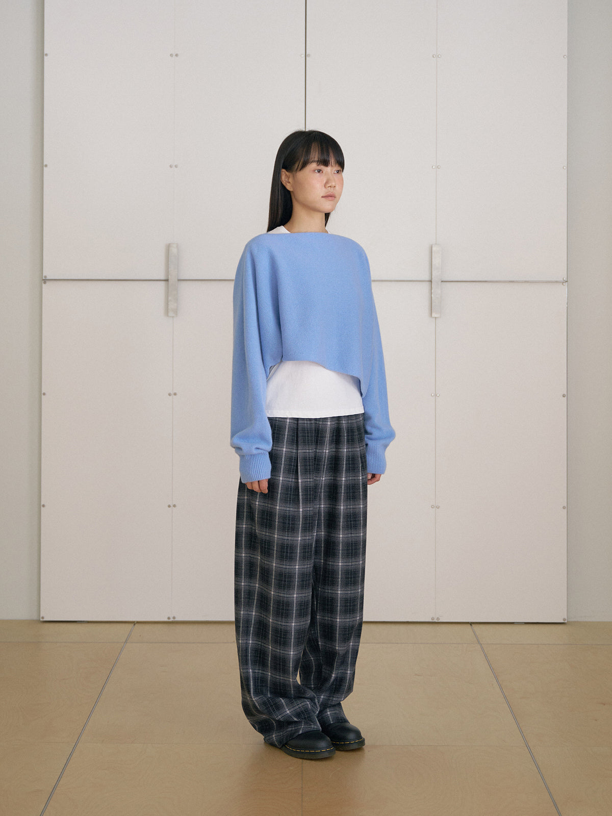 MARAN Unbalanced Boat Neck Pullover - Blue 商品画像15/19