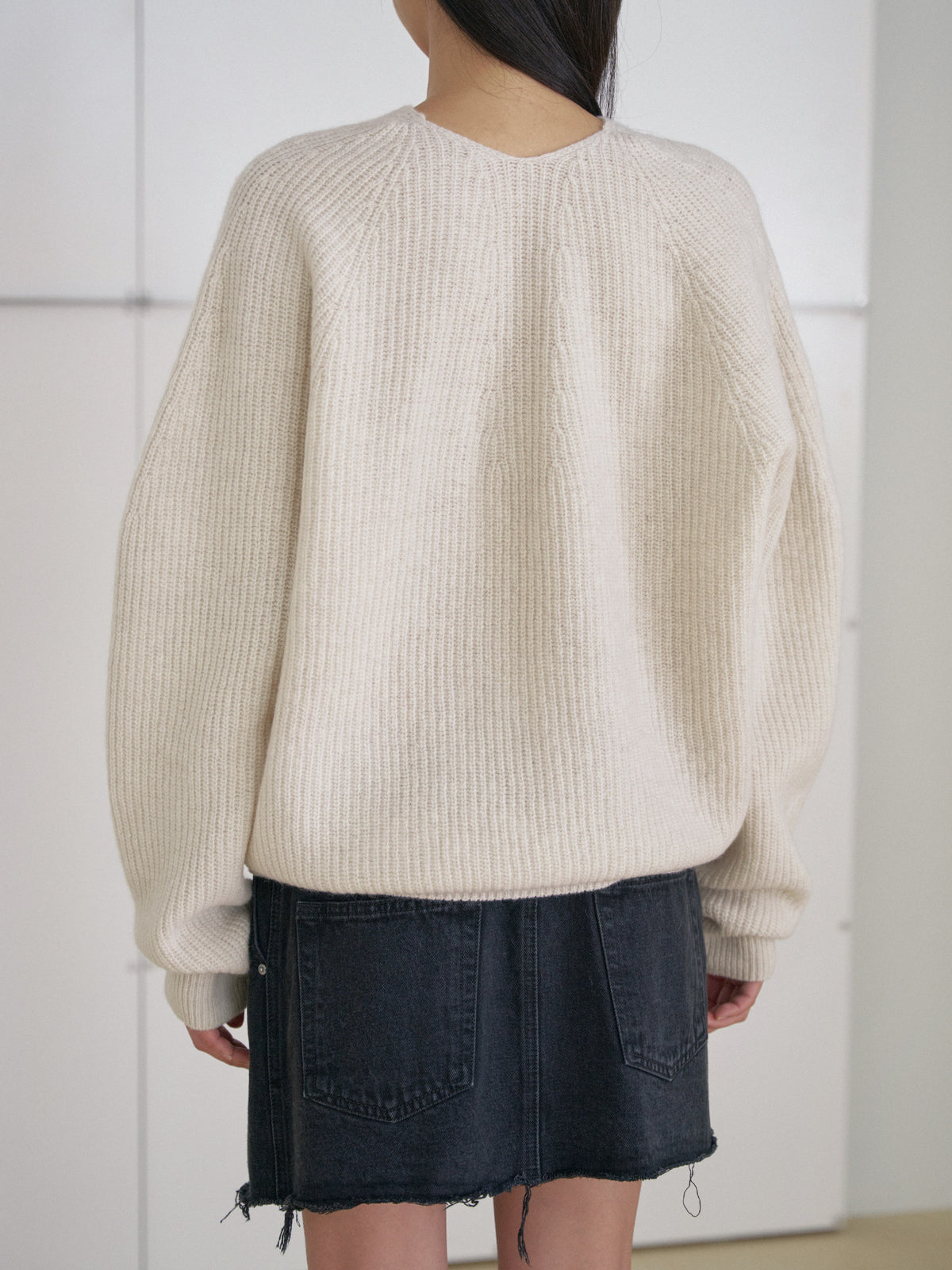 MARAN Wool V-neck Raglan Pullover - Oatmeal 商品画像17/21