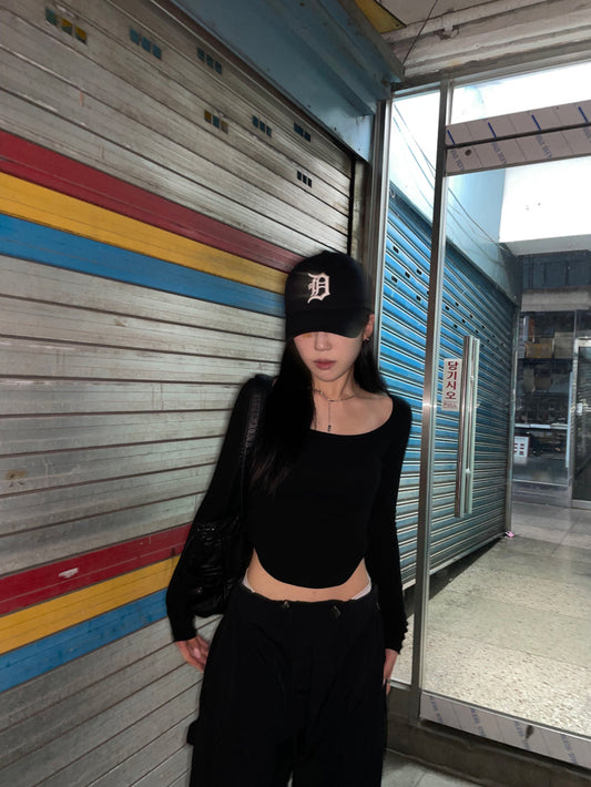 BASIC ROUND NECK LONG SLEEVE -BLACK 
