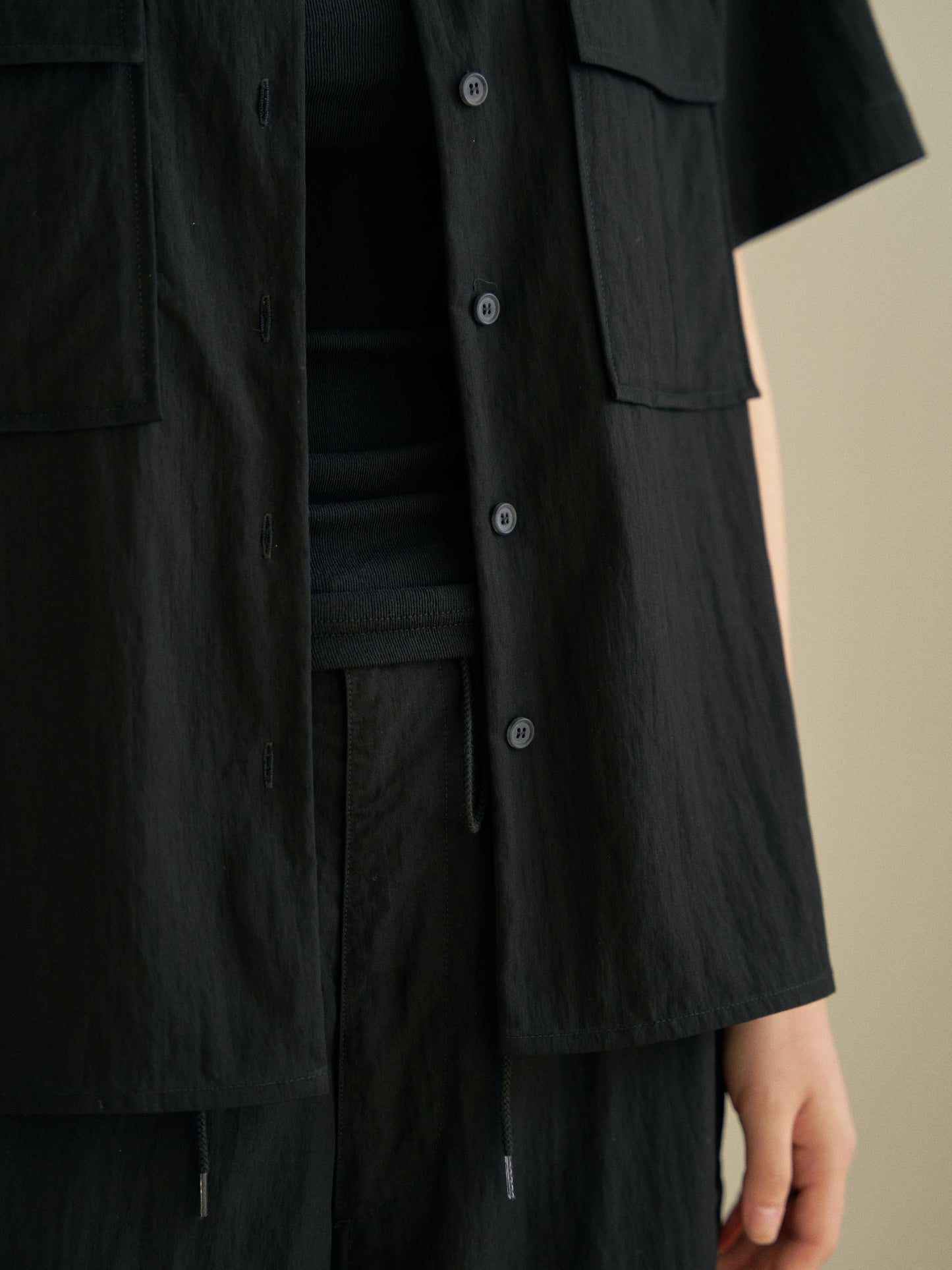 Ray Half Shirt - Black