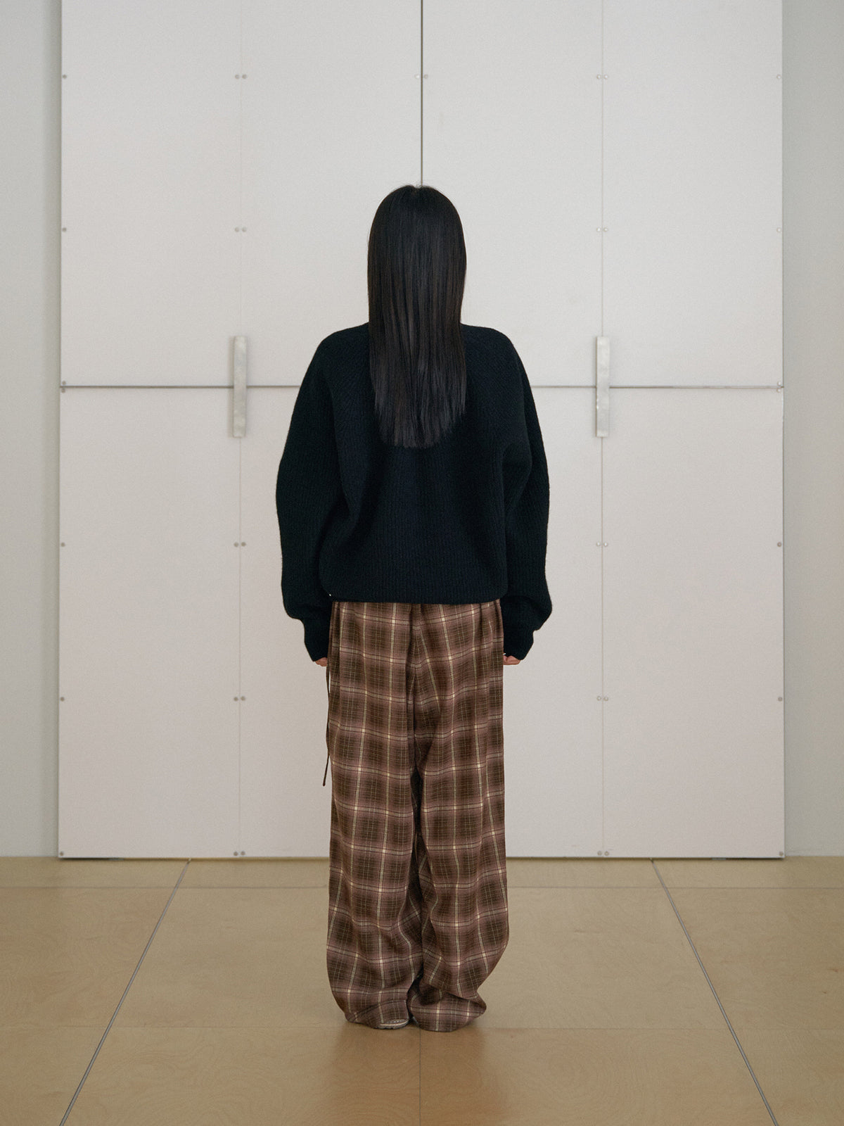 MARAN Wool V-neck Raglan Pullover - Black 商品画像14/19