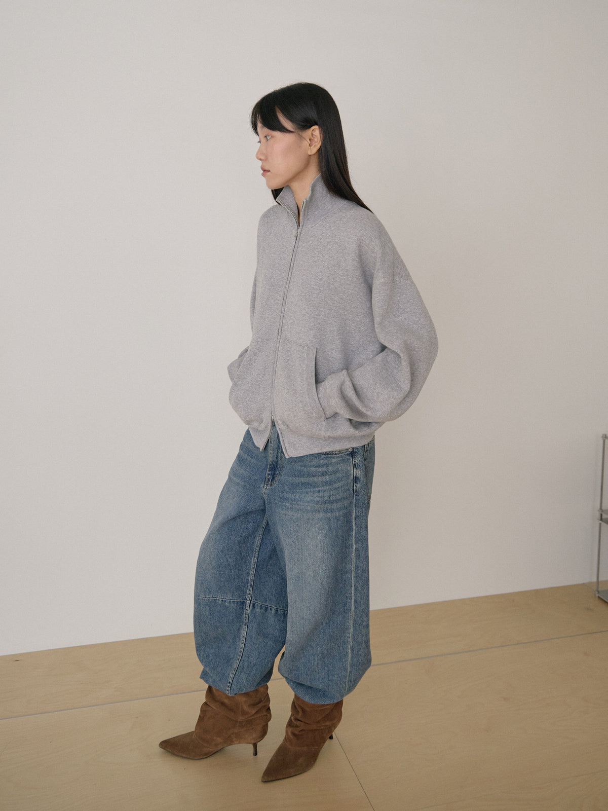 Ray Zip-up Cardigan - Gray 7