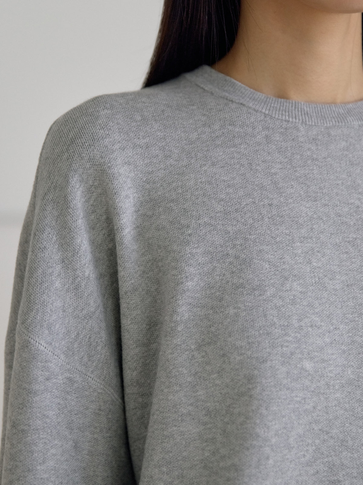 Ray Round Pullover - Gray 11