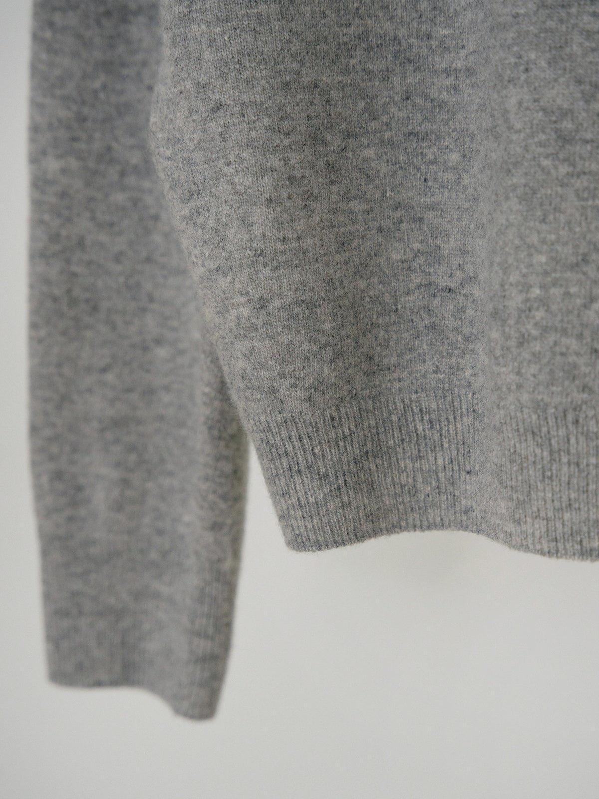 Cashmere Blend V-neck Pullover - Gray 8