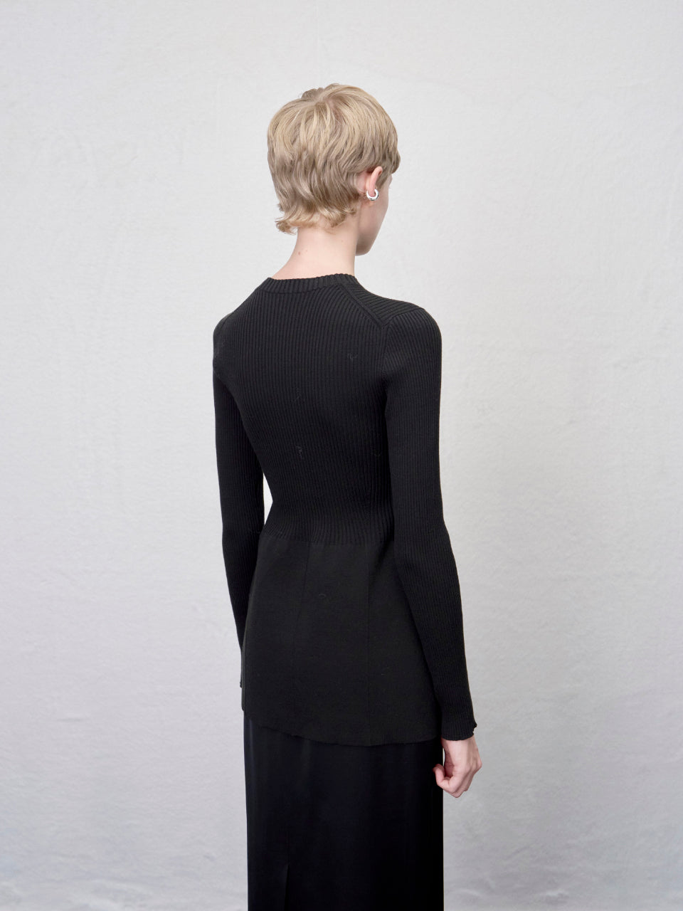 【ARIK. アリク AW】 Ara panel flare knit top Black