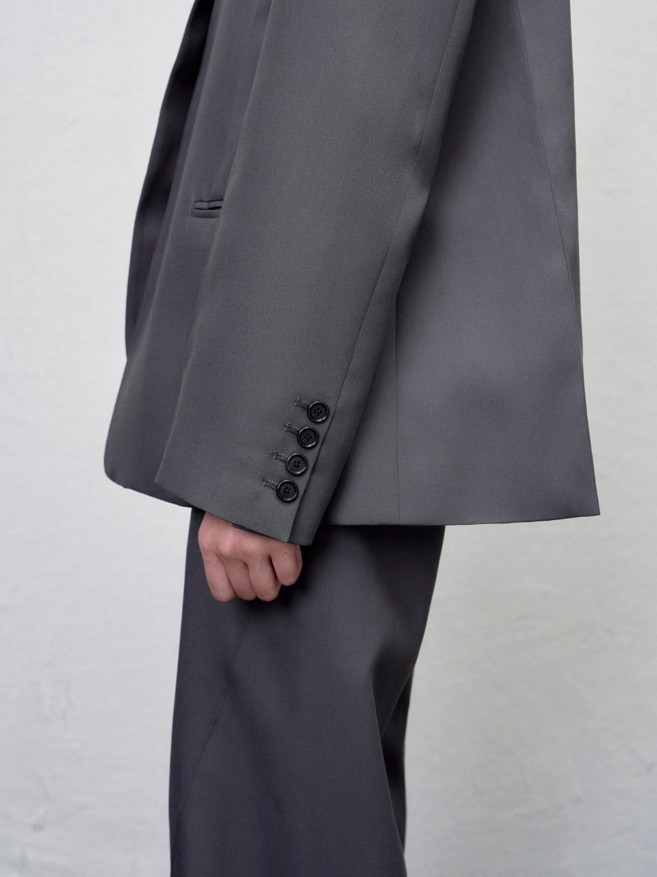 【ARIK. アリク AW】Kaus Pressed single jacket Grey