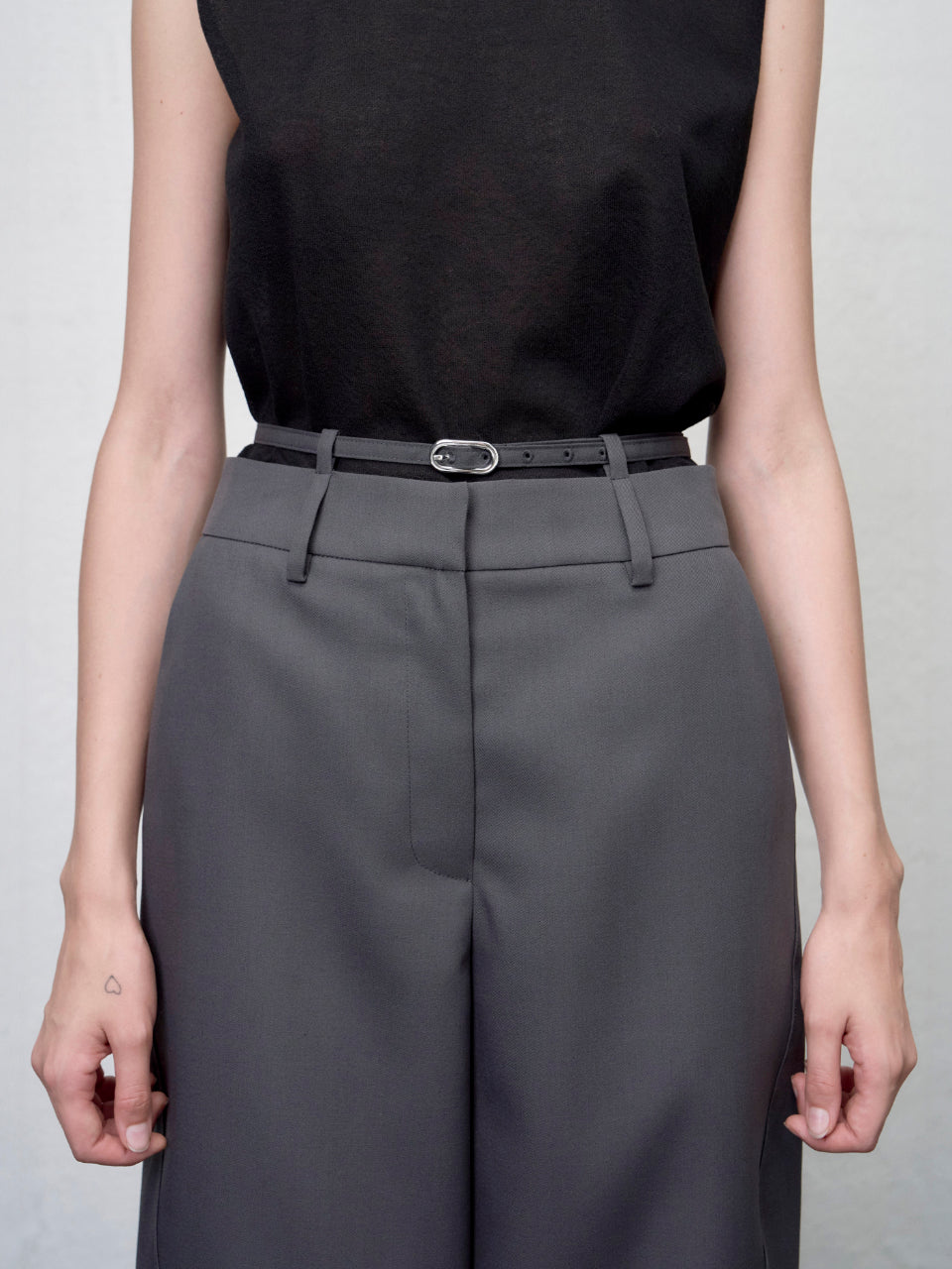 【ARIK. アリク AW】Tarius twisted belted wide pants Grey