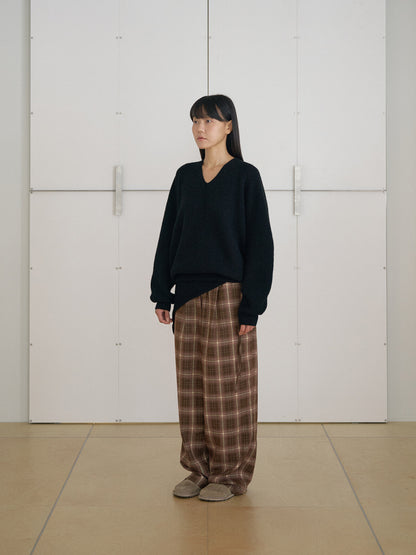 Cashmere Square Scarf - Black 11