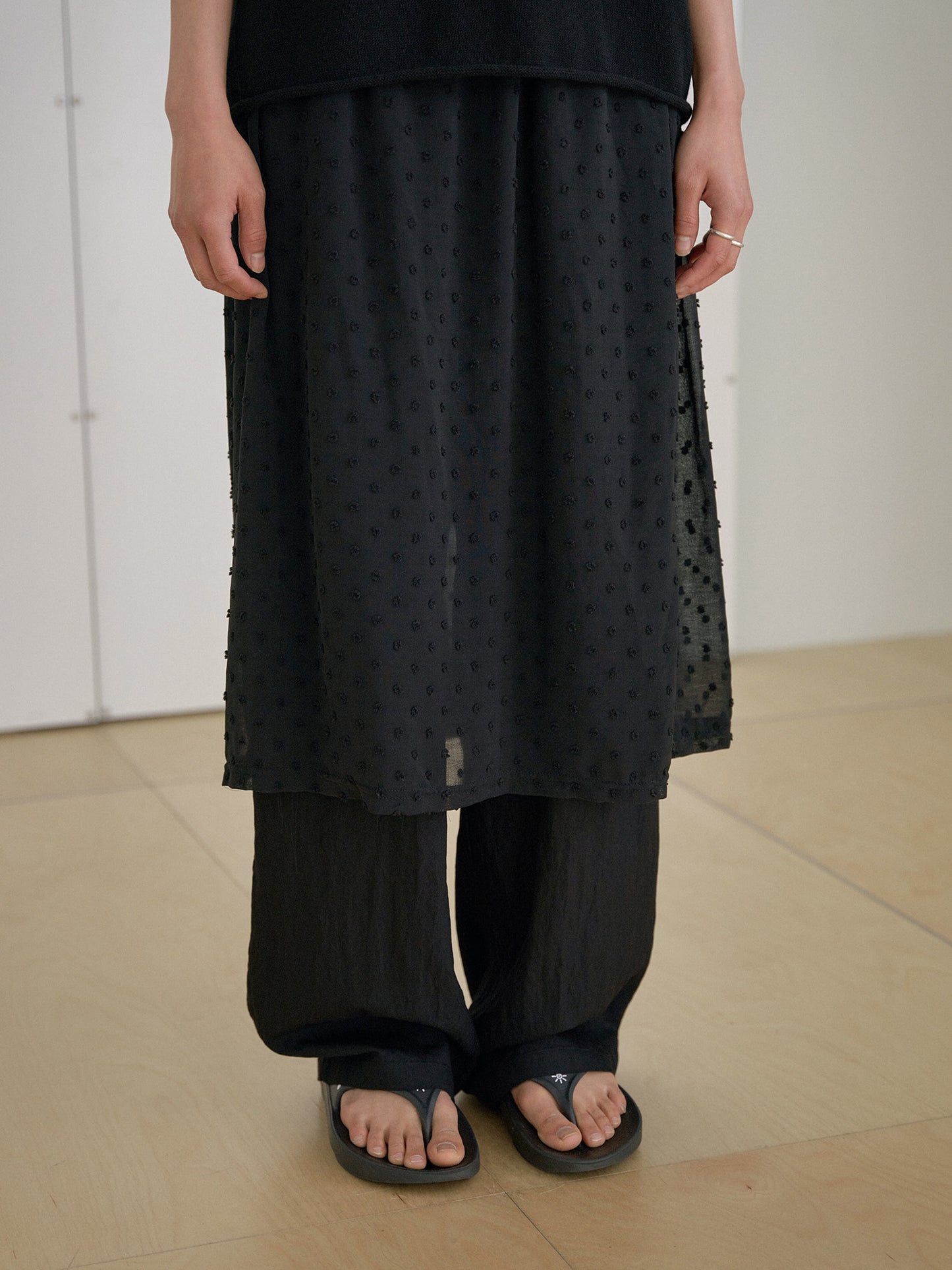 Dot Slit Skirt - Black