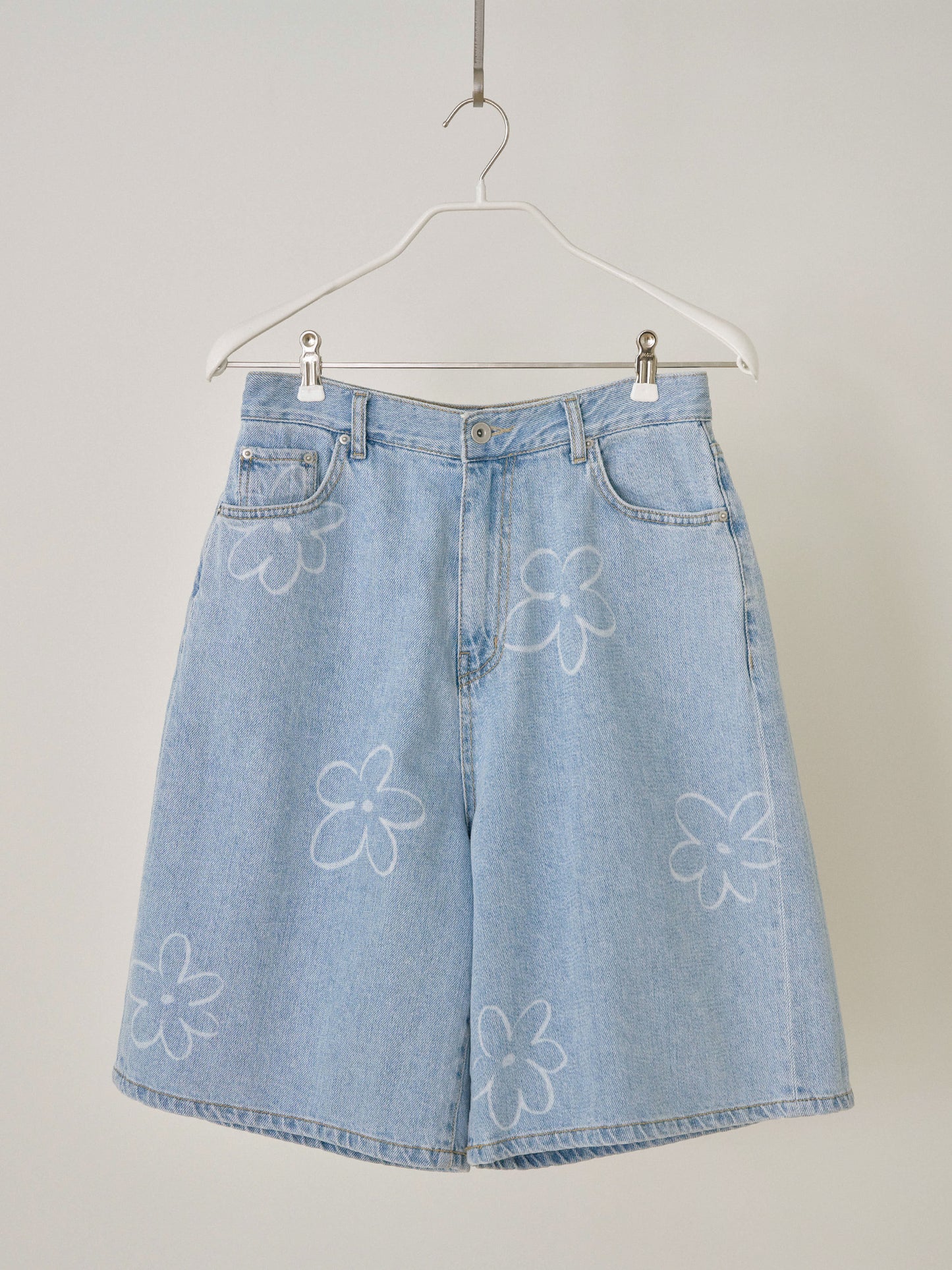 Flower Denim Shorts - Light Indigo