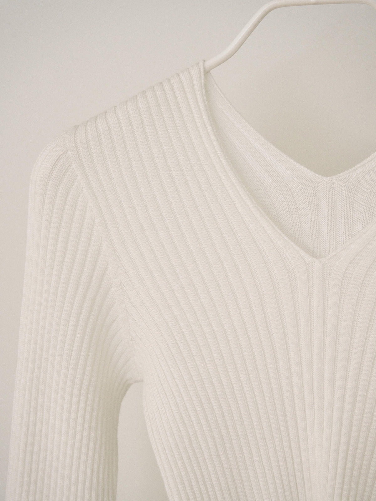 Double V-neck Rib Pullover - Ivory 9