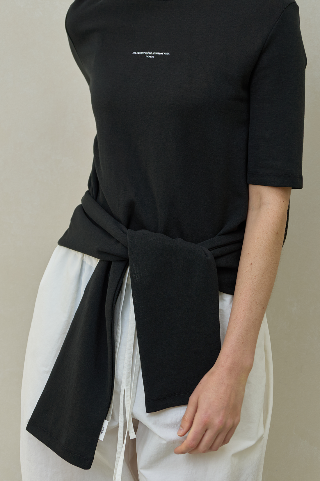 REODER) AVANT LAYERING TOP