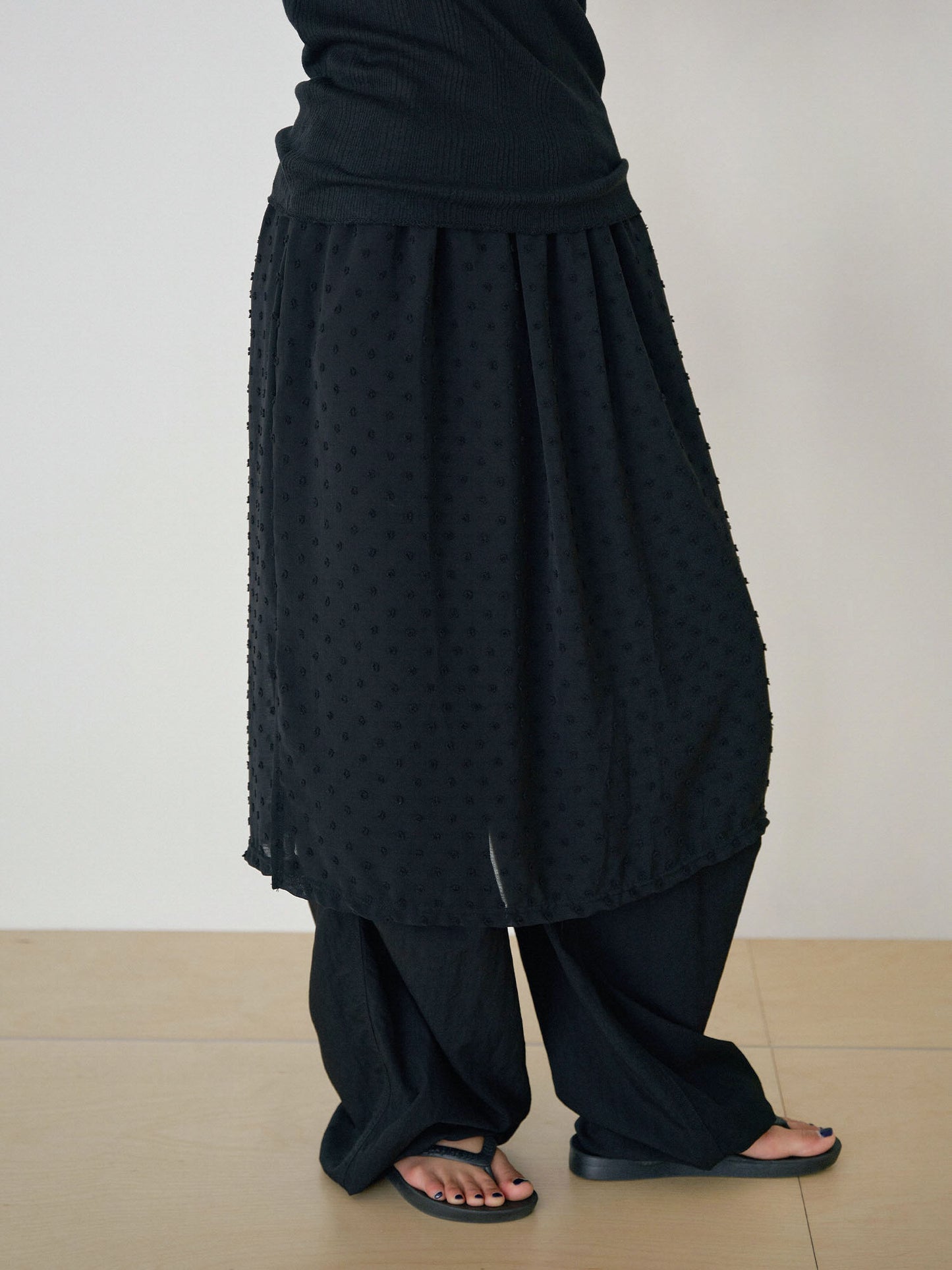 Dot Slit Skirt - Black