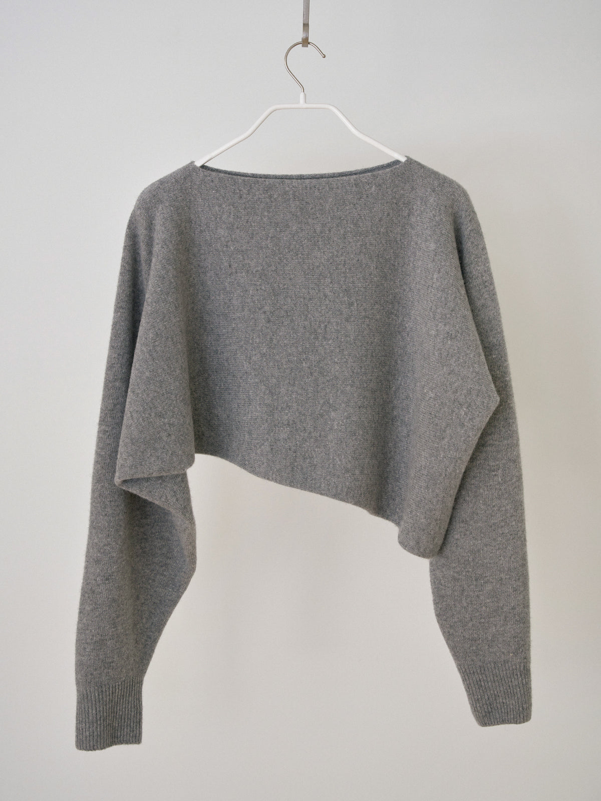 MARAN Unbalanced Boat Neck Pullover - Gray 商品画像19/19