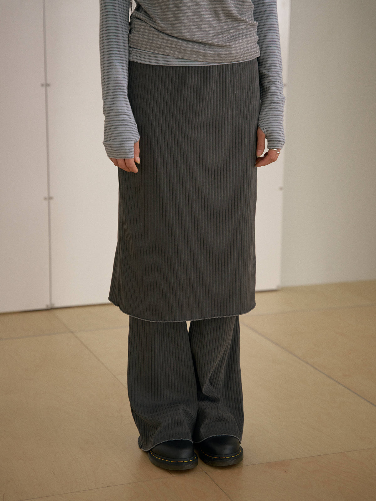 Pigment Rib Skirt - Charcoal 8