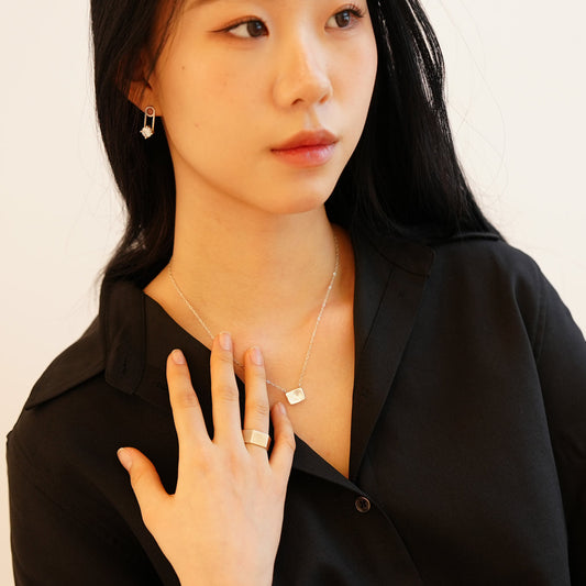 [SUMMER TAG SOL] HOLD BUTTON 925 SILVER NECKLACE