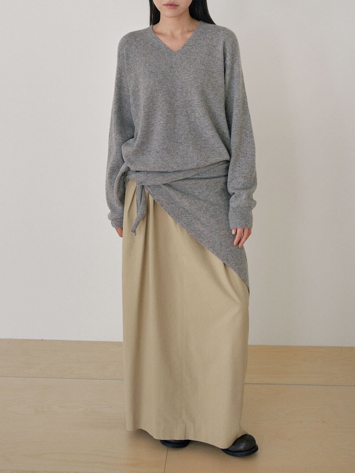 Cashmere Blend V-neck Pullover - Gray 12