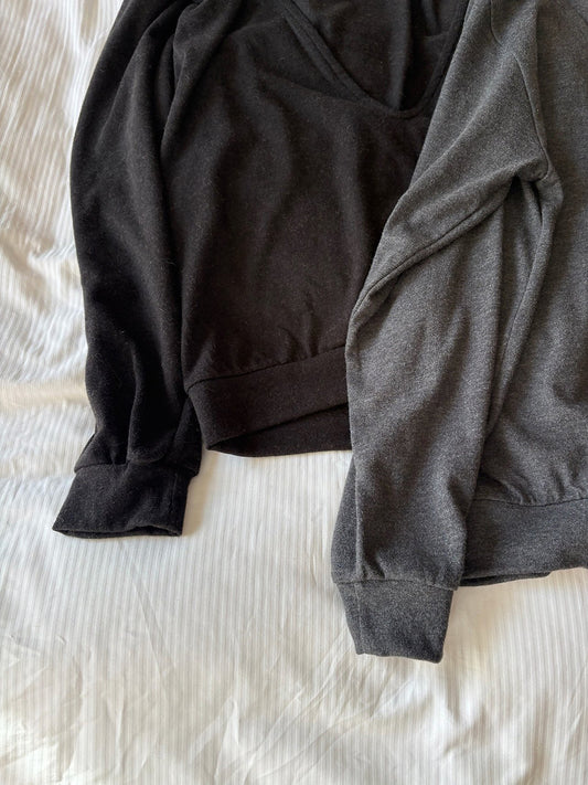【A MA:DE】Deep V T-shirt ( 2color )