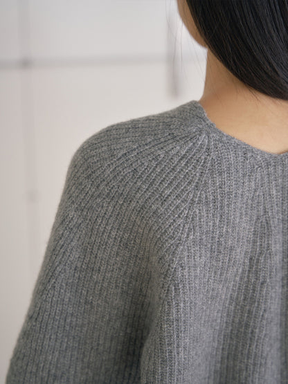 Wool V-neck Raglan Pullover - Gray 10