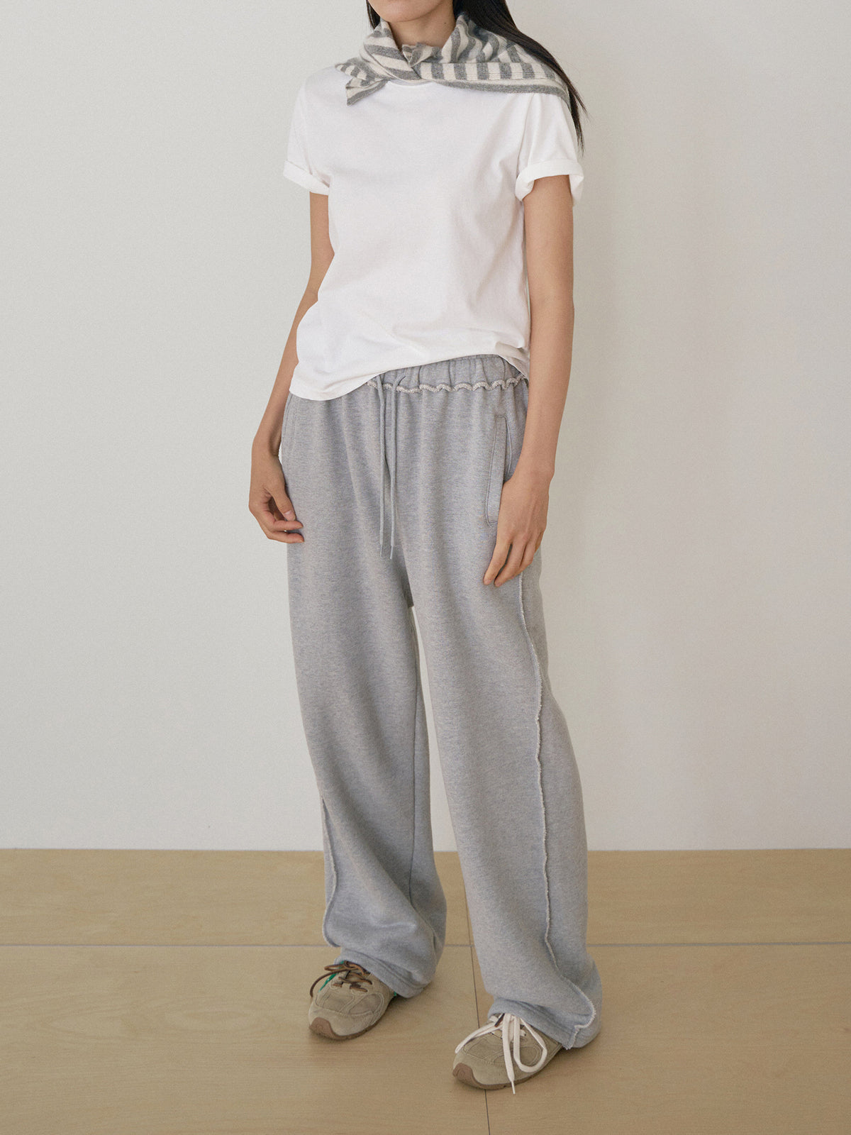 MARAN Stripe Square Scarf - Gray 商品画像16/19