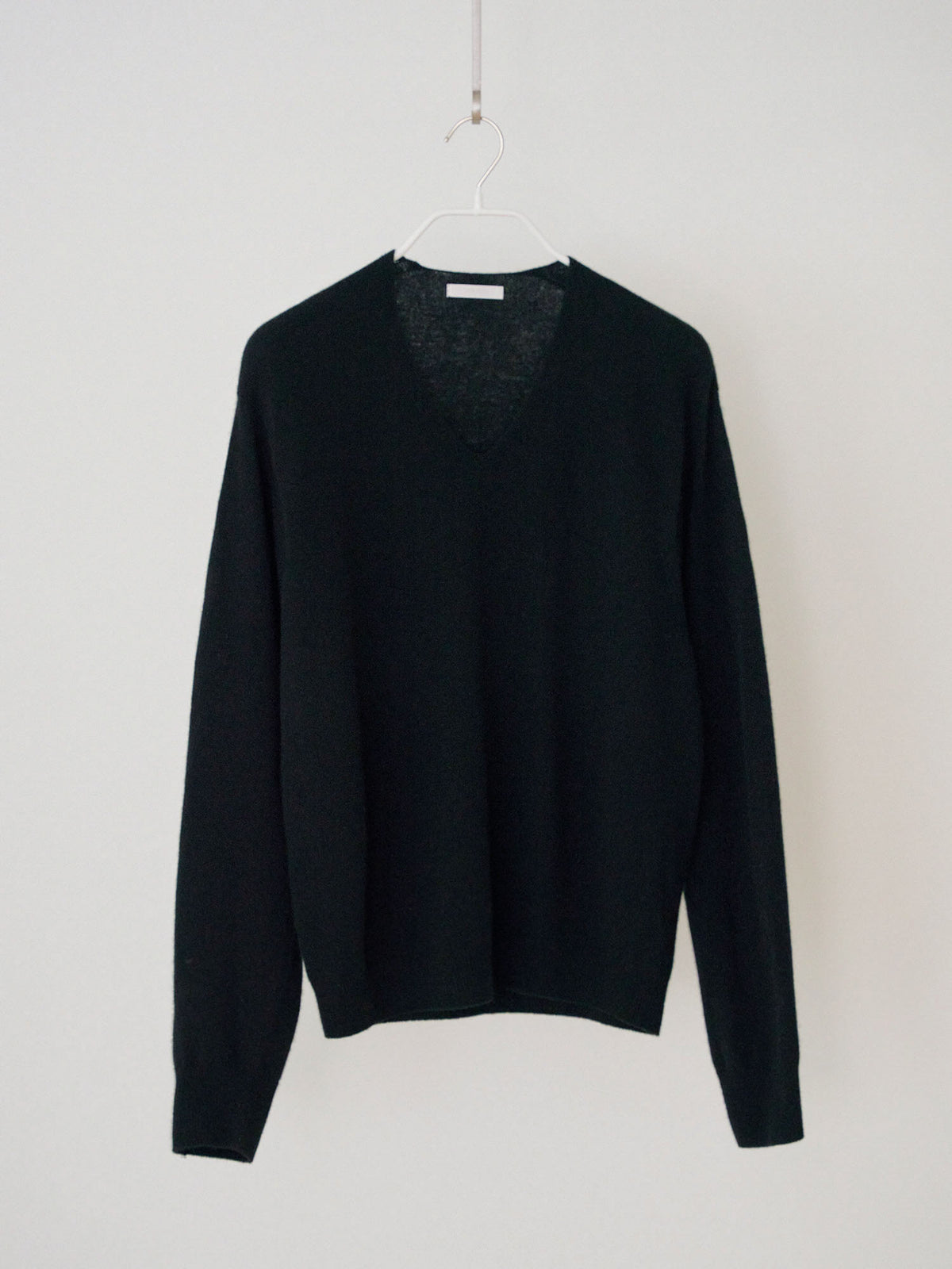 Cashmere Blend V-neck Pullover - Black 8