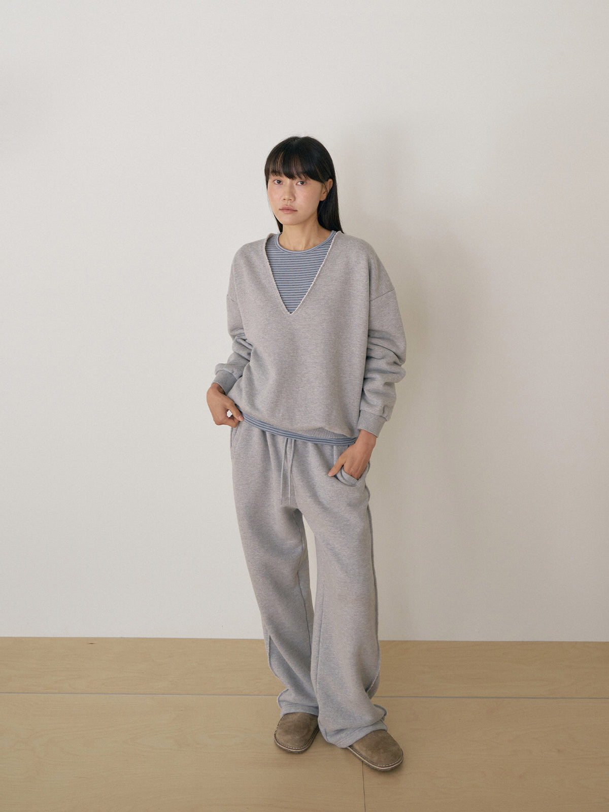 MARAN Raw Edge Sweatshirt - Gray 商品画像13/21