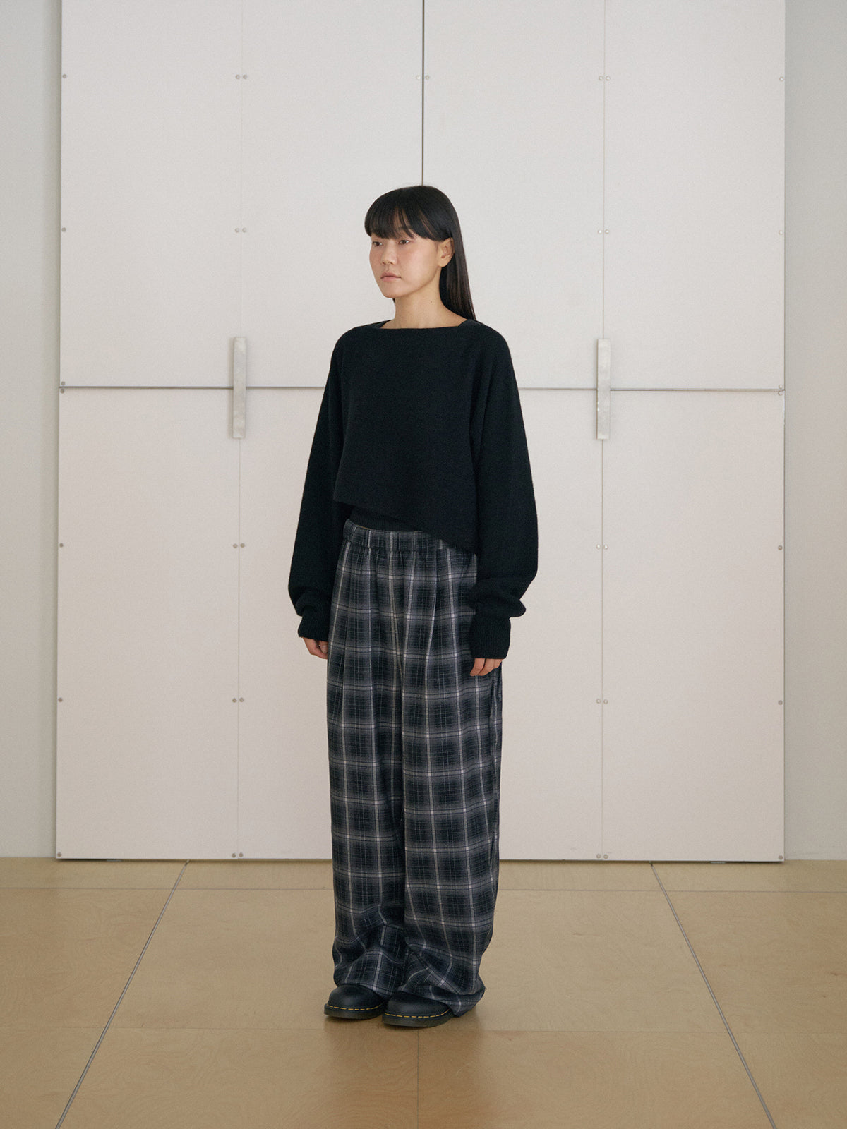 Unbalanced Boat Neck Pullover - Black 11