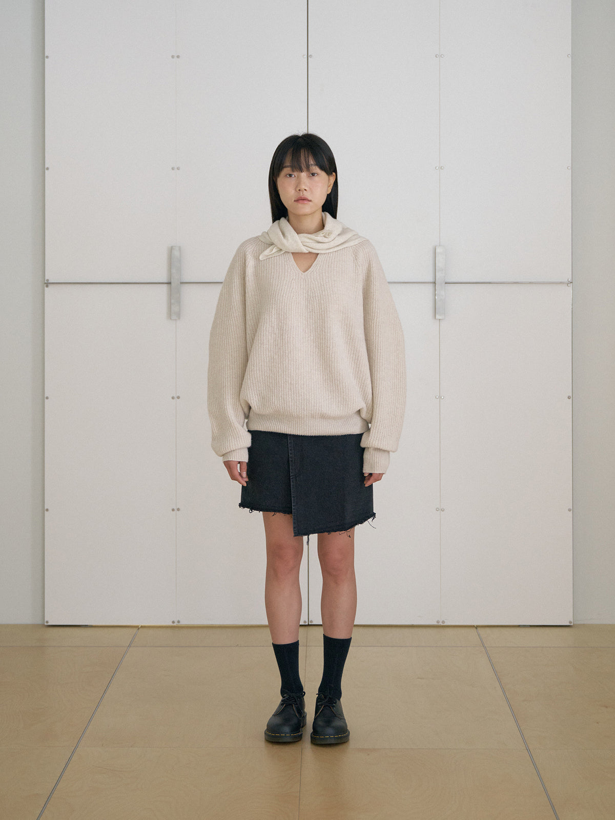 MARAN Wool V-neck Raglan Pullover - Oatmeal 商品画像18/21