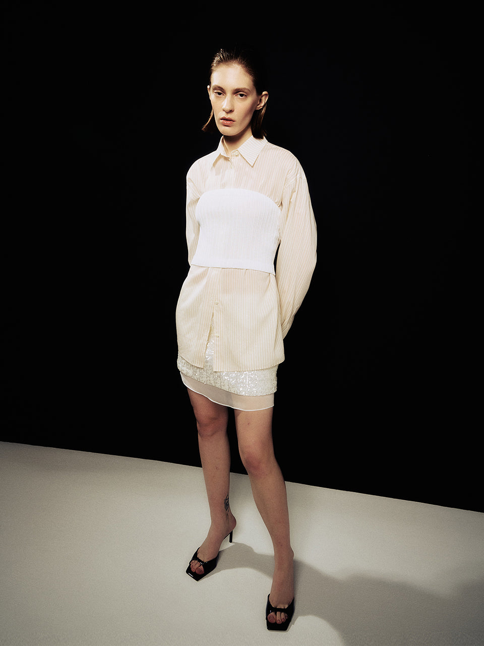 [ARIK.] [24SS] MATAR pleats tube top White