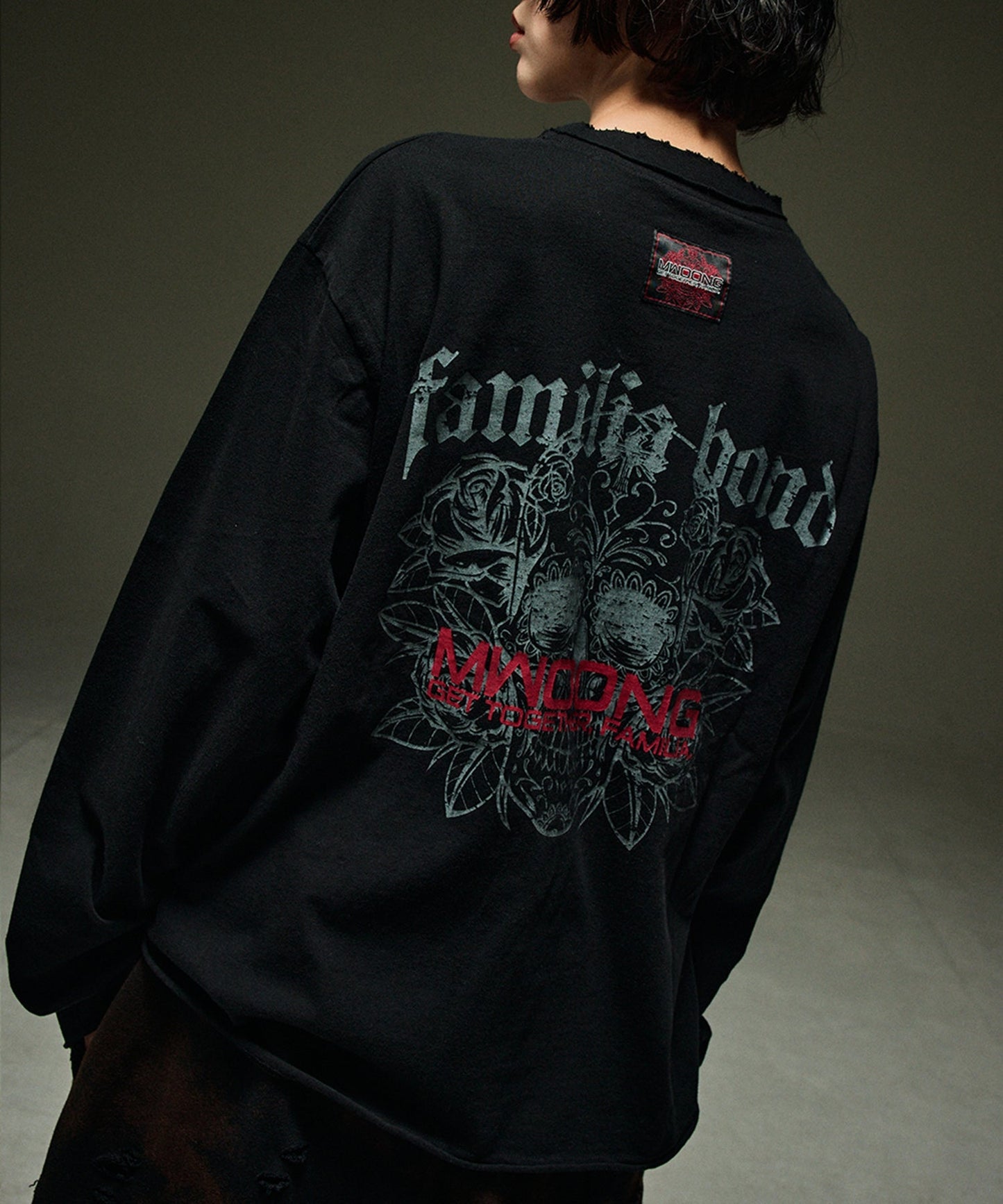 Scarred cross LS(black)