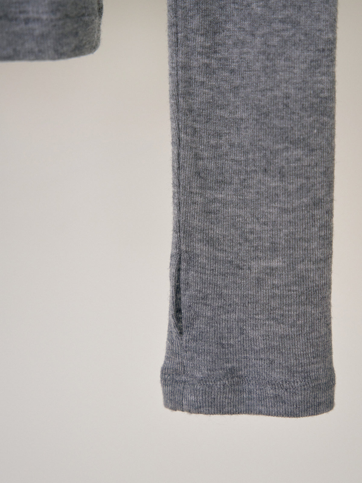 MARAN Finger Hole Long Sleeve - Charcoal 商品画像20/21